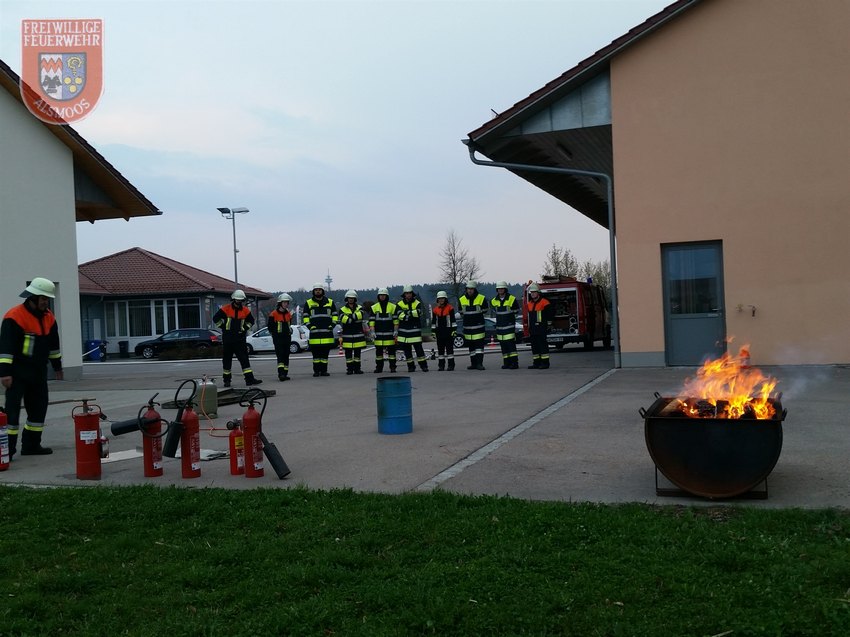 2017-04-03_uebung_feuerloescher_009.jpg